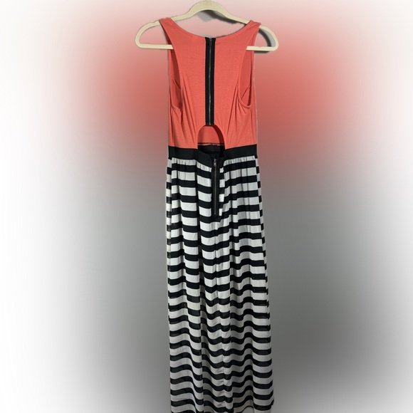 Xhilaration | M | Summer Maxi Dress - Picture 2 of 12